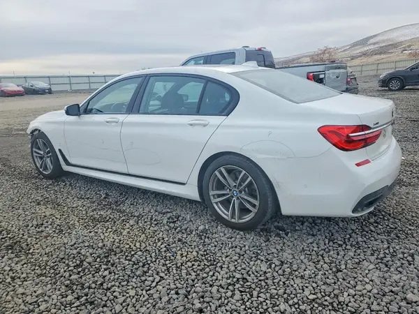 WBA7E4C54HGU99464 2017 BMW 7ER - Image 2