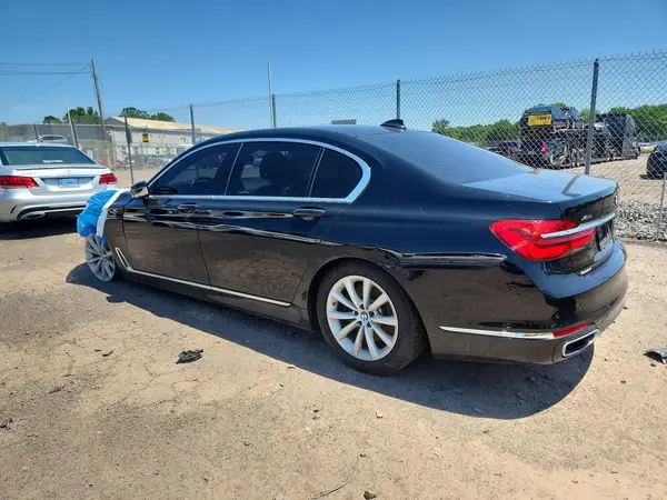 WBA7E4C54JGV23557 2018 BMW 7ER - Image 2