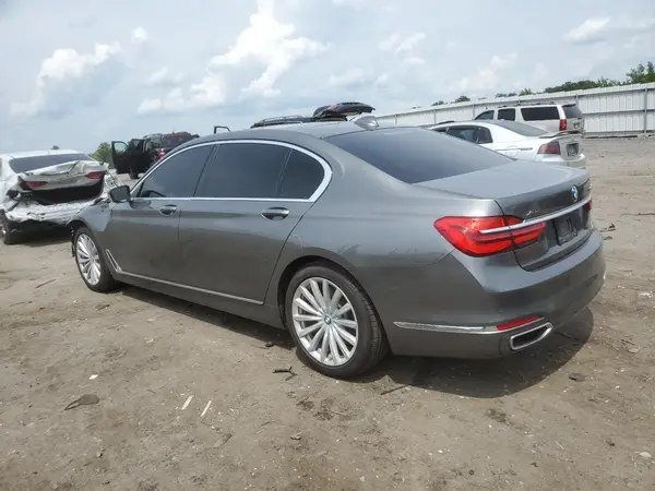 WBA7E4C54JGV24207 2018 BMW 7ER - Image 2