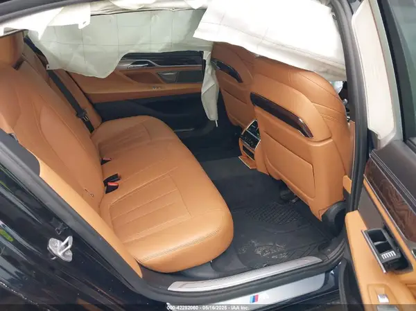 WBA7E4C54KGV28663 2019 BMW 7ER - Image 8