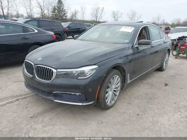 WBA7E4C55HGU99165 2017 BMW 7ER - Image 2
