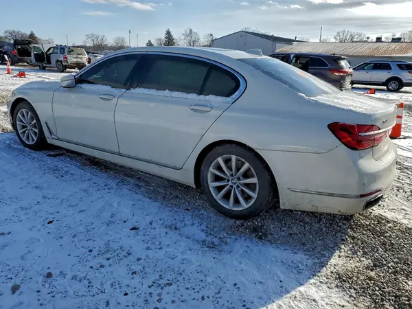 WBA7E4C55JGV23874 2018 BMW 7ER - Image 2