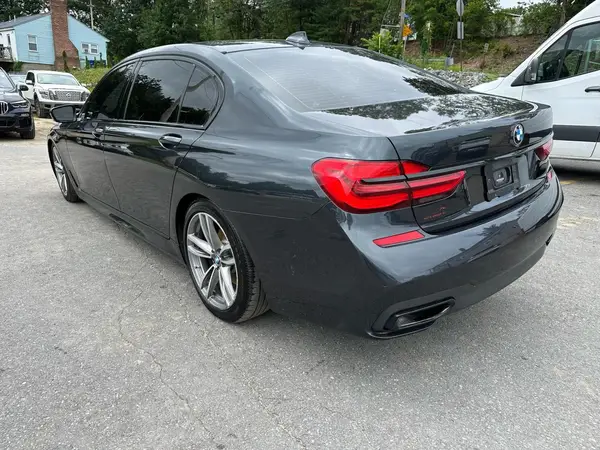 WBA7E4C55KGV28722 2019 BMW 7ER - Image 2