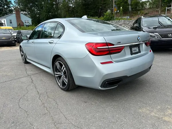 WBA7E4C56JGV23947 2018 BMW 7ER - Image 2