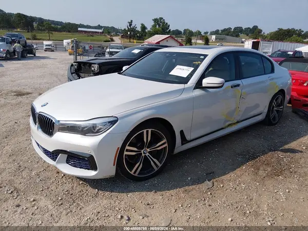 WBA7E4C57HGU99345 2017 BMW 7ER - Image 2
