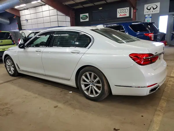 WBA7E4C57JGV23682 2018 BMW 7ER - Image 2
