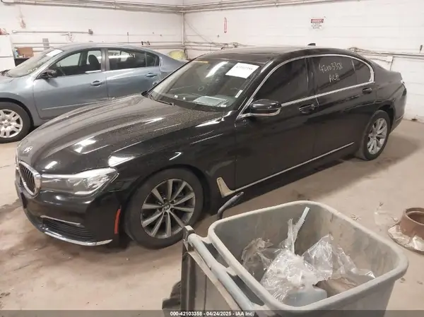 WBA7E4C57JGV23911 2018 BMW 7ER - Image 2