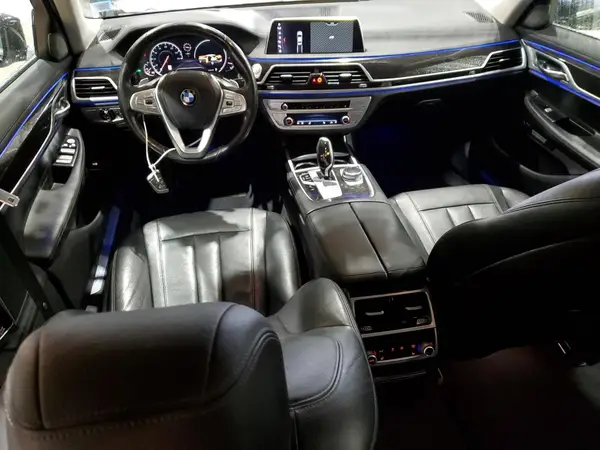 WBA7E4C57JGV24217 2018 BMW 7ER - Image 8