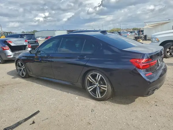 WBA7E4C58JGV23979 2018 BMW 7ER - Image 2