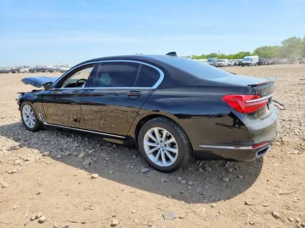 WBA7E4C58KGV28536 2019 BMW 7ER - Image 2