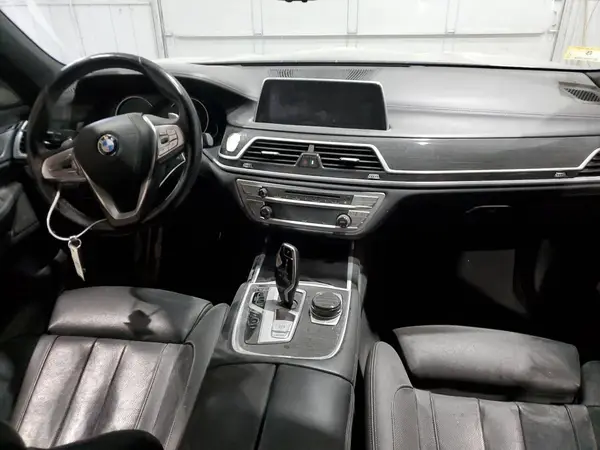 WBA7E4C58KGV70026 2019 BMW 7ER - Image 8