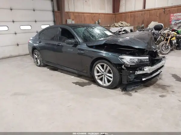 WBA7E4C58KGV70088 2019 BMW 7ER - Image 1