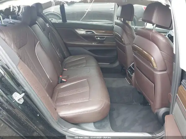 WBA7E4C59HGU99556 2017 BMW 7ER - Image 8