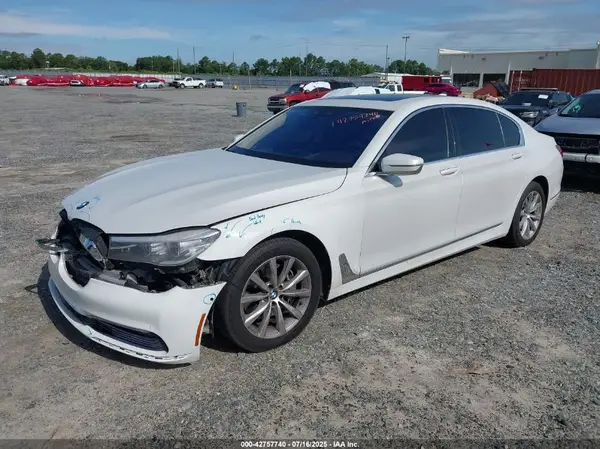 WBA7E4C59HGU99864 2017 BMW 7ER - Image 2