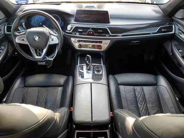 WBA7F0C32HGM22225 2017 BMW 7ER - Image 8
