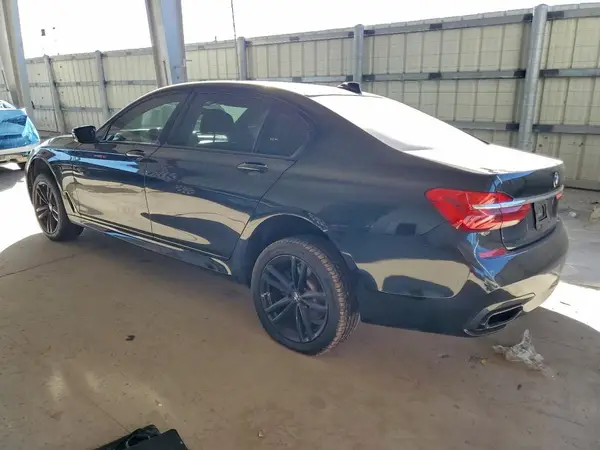 WBA7F0C38HGM22133 2017 BMW 7ER - Image 2