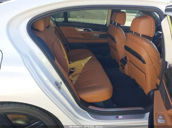 WBA7F0C39HGM21721 2017 BMW 7ER - Image 8