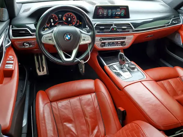 WBA7F0C39HGM22240 2017 BMW 7ER - Image 8