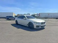 WBA7F0C3XHGM21856 2017 BMW 7ER