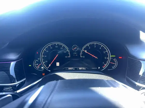 WBA7F0C3XHGM21856 2017 BMW 7ER - Image 8