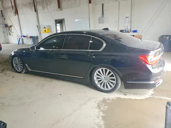 WBA7F0C50GGL99687 2016 BMW 7ER - Image 2