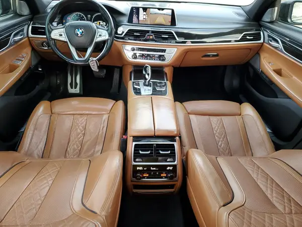 WBA7F0C50HGM21060 2017 BMW 7ER - Image 8