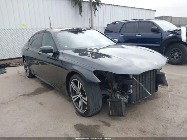 WBA7F0C50KGM26010 2019 BMW 7ER - Image 1