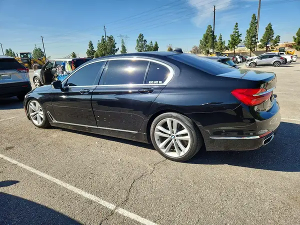 WBA7F0C51GGL99679 2016 BMW 7ER - Image 2