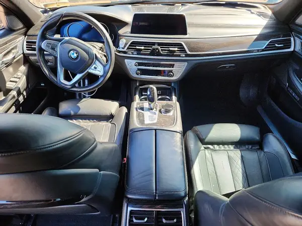 WBA7F0C51GGM20854 2016 BMW 7ER - Image 8