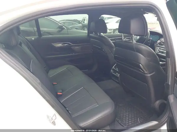 WBA7F0C51JGM22868 2018 BMW 7ER - Image 8