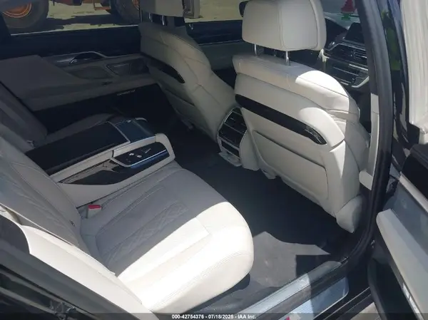 WBA7F0C51JGM23602 2018 BMW 7ER - Image 8