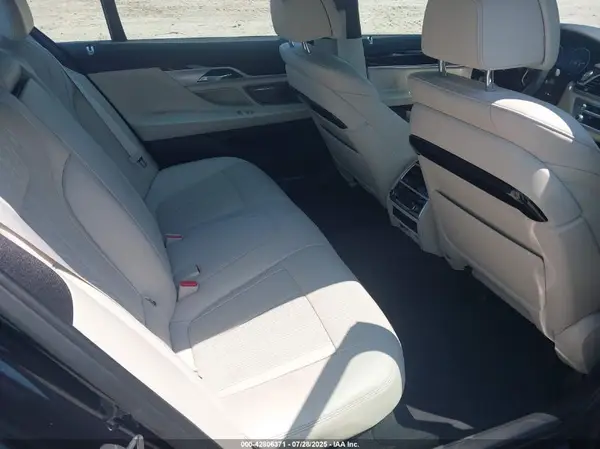WBA7F0C51KGM25402 2019 BMW 7ER - Image 8