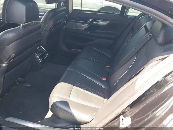WBA7F0C52GGL99237 2016 BMW 7ER - Image 8