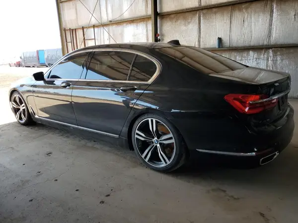WBA7F0C52GGM20491 2016 BMW 7ER - Image 2