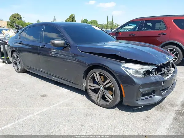 WBA7F0C52JGM22717 2018 BMW 7ER - Image 1