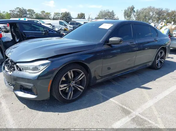 WBA7F0C52JGM22717 2018 BMW 7ER - Image 2