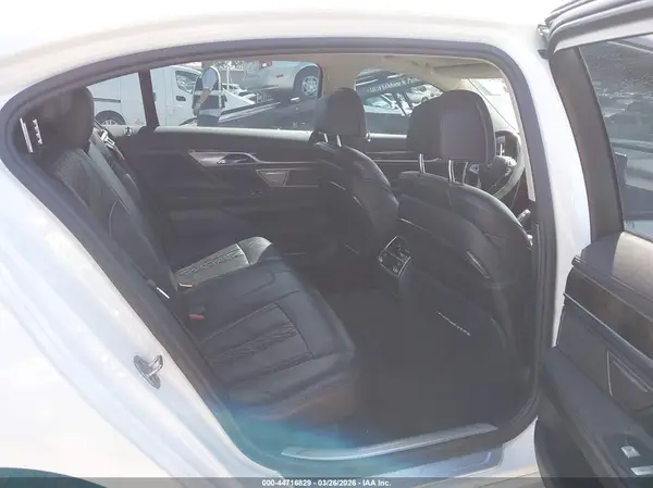 WBA7F0C52JGM22846 2018 BMW 7ER - Image 8