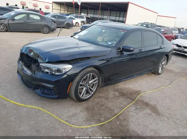 WBA7F0C52JGM22930 2018 BMW 7ER - Image 2