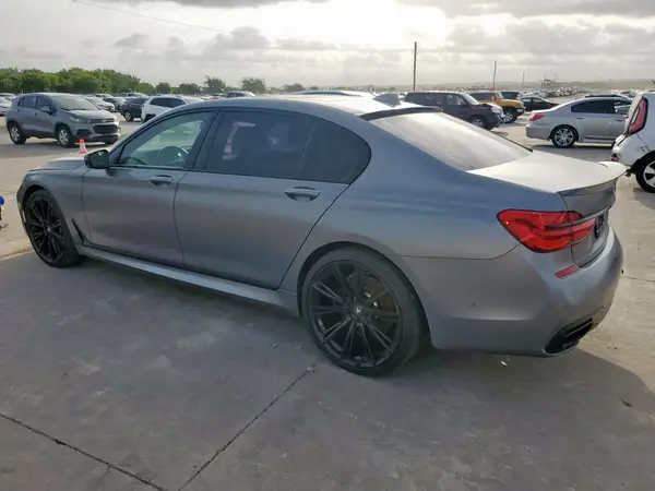 WBA7F0C52JGM23950 2018 BMW 7ER - Image 2