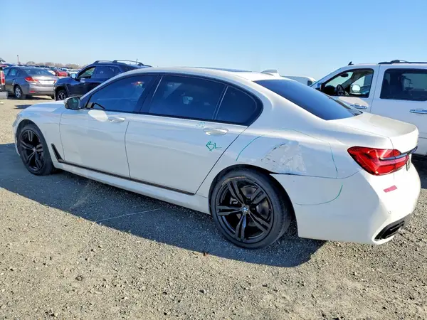 WBA7F0C52KGM24582 2019 BMW 7ER - Image 2