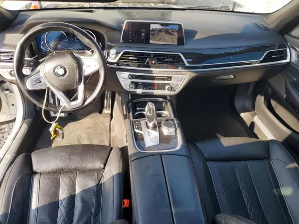 WBA7F0C52KGM24985 2019 BMW 7ER - Image 8