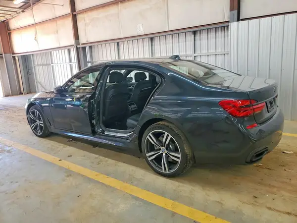 WBA7F0C52KGM25151 2019 BMW 7ER - Image 2