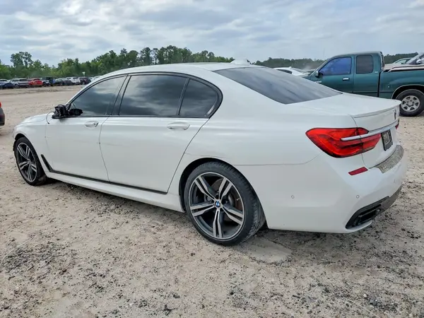 WBA7F0C52KGM25926 2019 BMW 7ER - Image 2