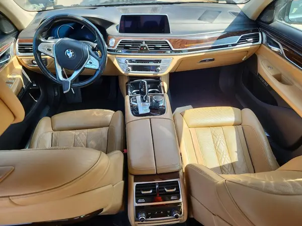 WBA7F0C53GGL99070 2016 BMW 7ER - Image 8