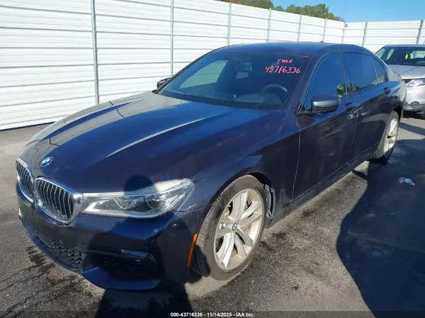 WBA7F0C53GGL99599 2016 BMW 7ER - Image 2