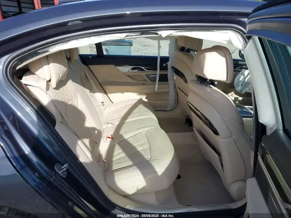 WBA7F0C53GGL99652 2016 BMW 7ER - Image 8