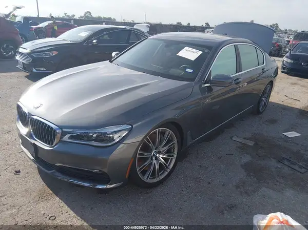 WBA7F0C53GGL99716 2016 BMW 7ER - Image 2
