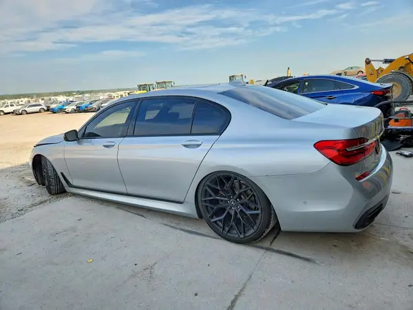 WBA7F0C53HGM21294 2017 BMW 7ER - Image 2