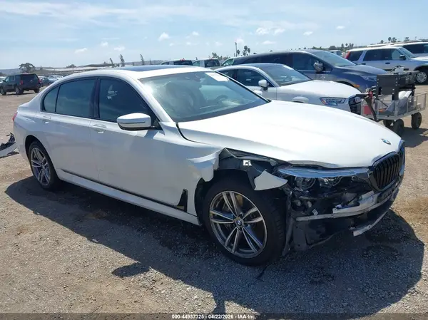 WBA7F0C53JGM23861 2018 BMW 7ER - Image 1