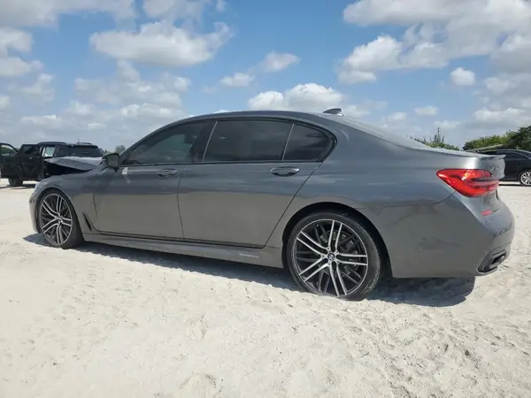 WBA7F0C53KGM24364 2019 BMW 7ER - Image 2
